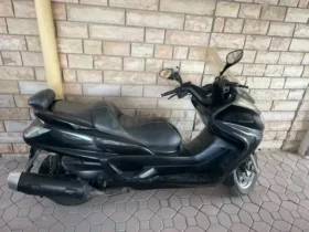 2003 Yamaha Majesty 400 (YP400)