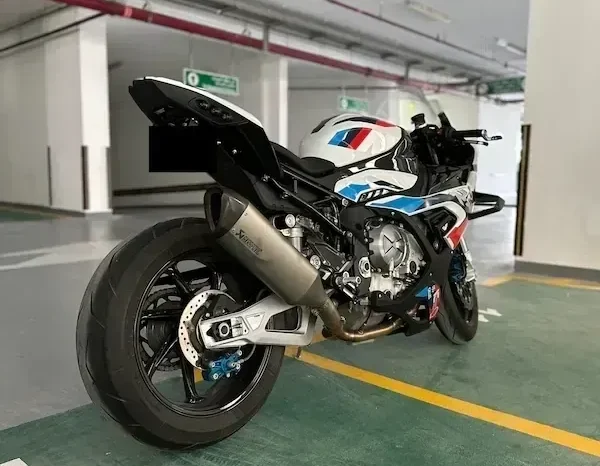 
								2022 BMW M 1000 RR full									