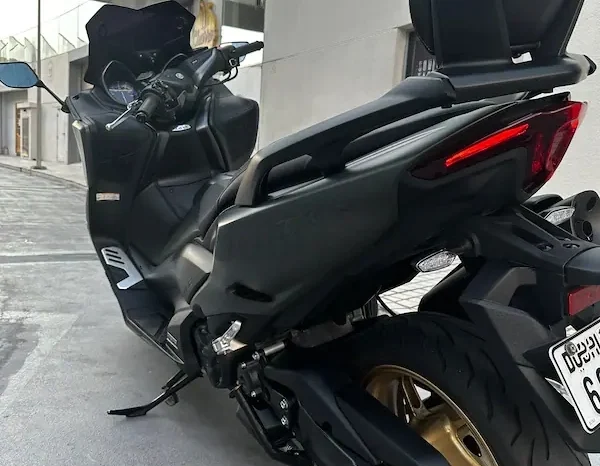 
								2021 Yamaha TMAX 560 (XP560E) full									