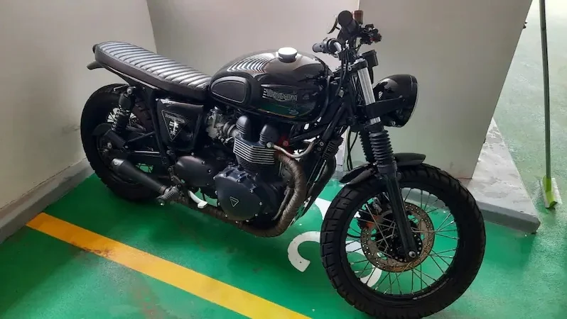 
								2009 Triumph Bonneville T100 (865cc) full									