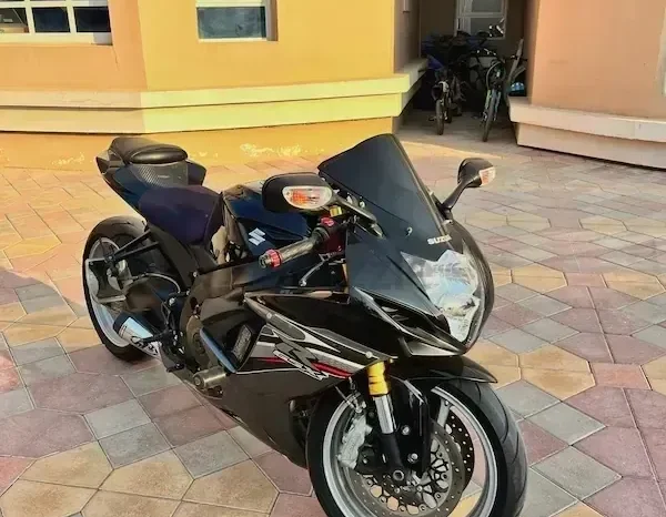 
								2018 Suzuki GSXR750 full									