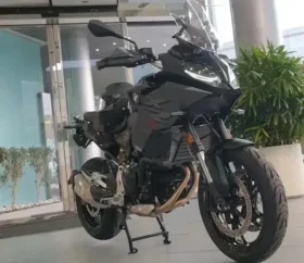 2022 BMW F 900 XR