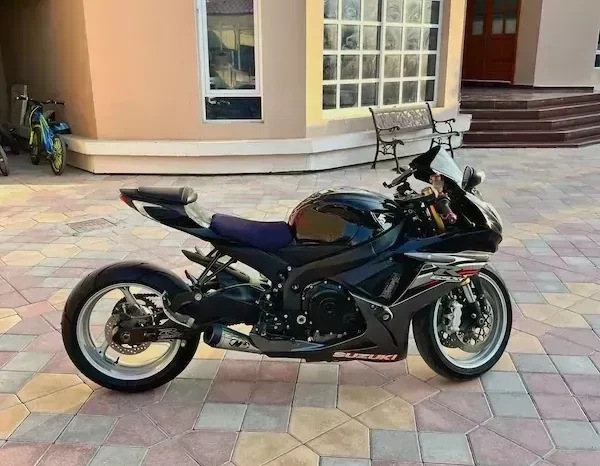 
								2018 Suzuki GSXR750 full									