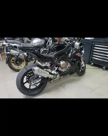 
								2022 BMW S 1000 RR full									