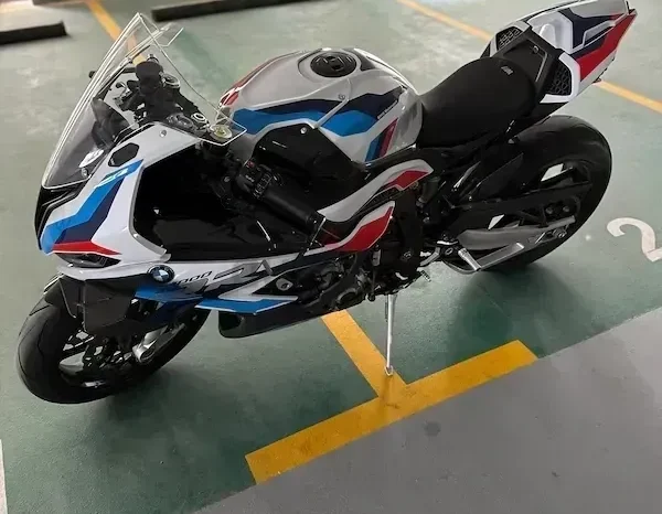 
								2022 BMW M 1000 RR full									