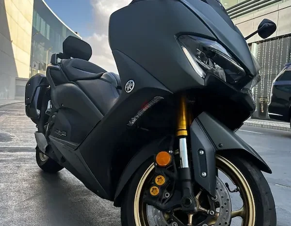 
								2021 Yamaha TMAX 560 (XP560E) full									