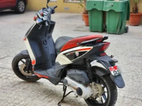 2017 Aprilia SR MT 125