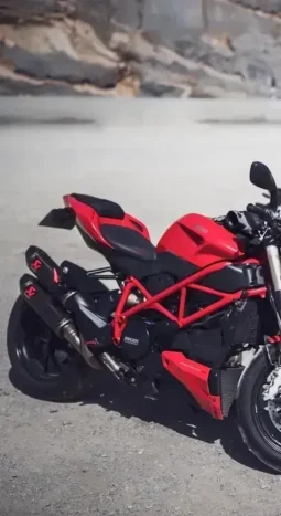 
										2014 Ducati Streetfighter 848 full									