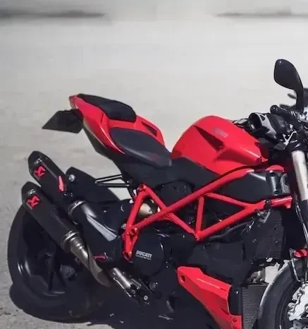 
								2014 Ducati Streetfighter 848 full									