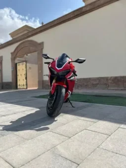 
										2019 Honda CBR1000RR Fireblade full									