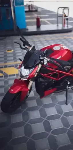 2014 Ducati Streetfighter 848