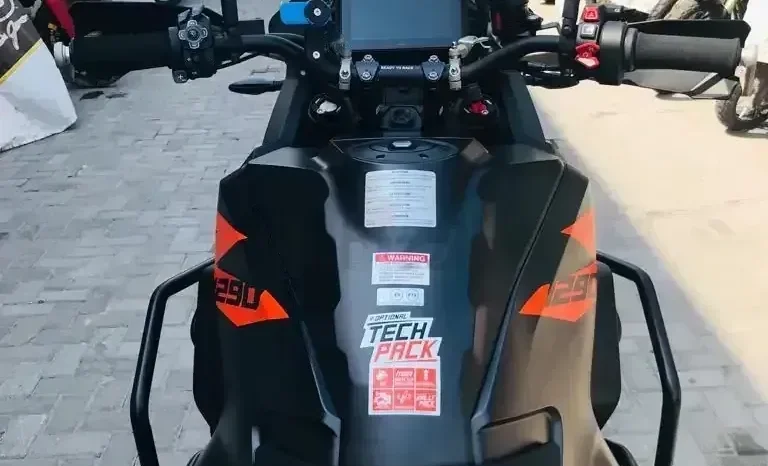 
								2021 KTM 1290 Super Adventure S full									